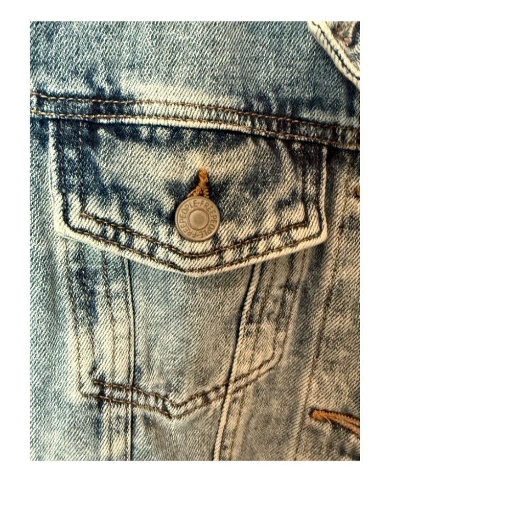 Free People Light Wash Denim Jean Jacket - Picture 8 of 15